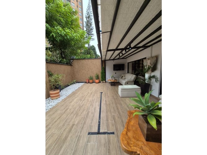 Casa de 4 alcobas en venta en Loma De Los Gonzalez, Medellín, 250 m² · foto 4 de 17
