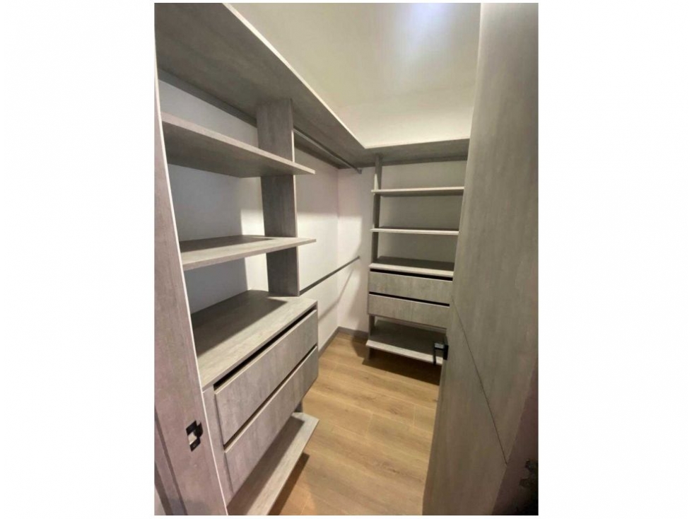Apartamento en venta en Obrero, Envigado · foto 11 de 18