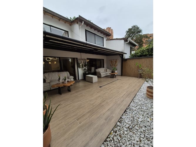 Casa de 4 alcobas en venta en Loma De Los Gonzalez, Medellín, 250 m² · foto 7 de 17