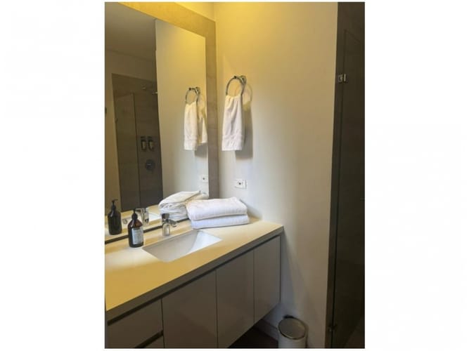 Apartamento de 2 alcobas en venta en Los Balsos, Envigado, 61 m² · foto 8 de 14