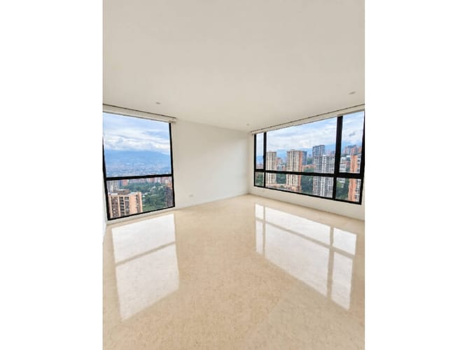Apartamento de 3 alcobas en venta en San Lucas, Medellín, 242 m² · foto 7 de 24