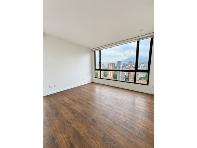 Apartamento de 3 alcobas en venta en San Lucas, Medellín, 242 m² · foto 21 de 24