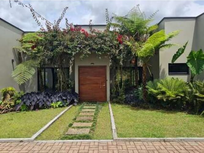 Casa de 3 alcobas en venta en Guamito, La Ceja, 300 m² · foto 9 de 16