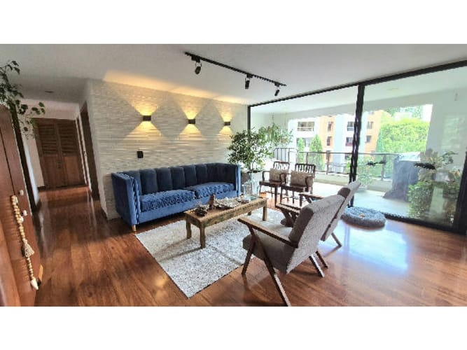 Apartamento en venta en La Frontera, Medellín · foto 3 de 21