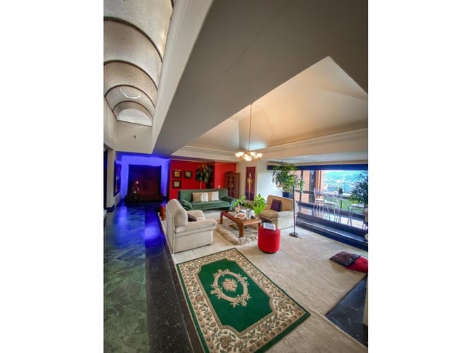 Apartamento en venta en Las Lomas No.1, Medellín · foto 9 de 19