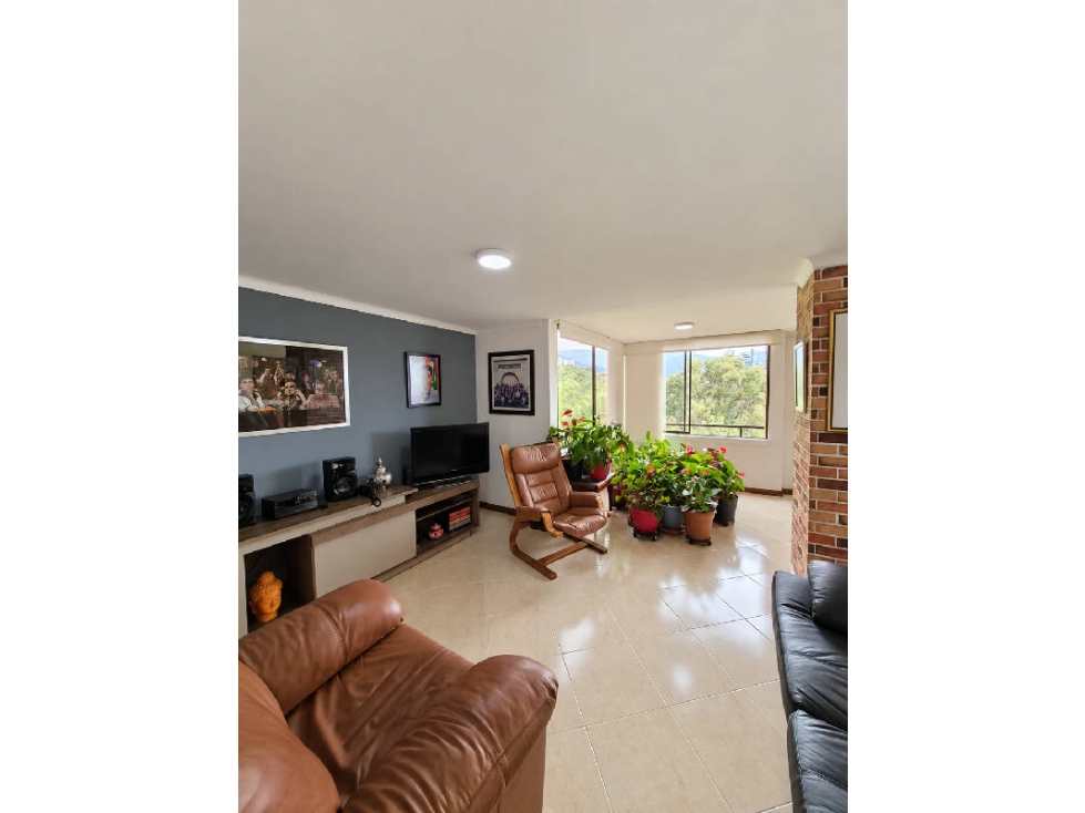 Apartamento en venta en El Poblado, Medellín · foto 7 de 22