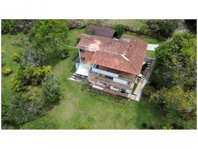 Casa de 3 alcobas en venta en El Retiro, 305 m² · foto 4 de 24