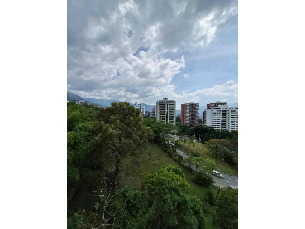 Apartamento en venta en El Poblado, Medellín · foto 15 de 22