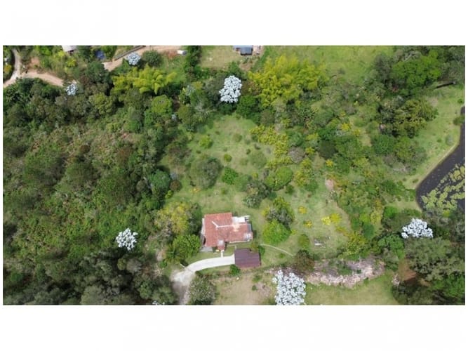 Casa de 3 alcobas en venta en El Retiro, 305 m² · foto 12 de 24