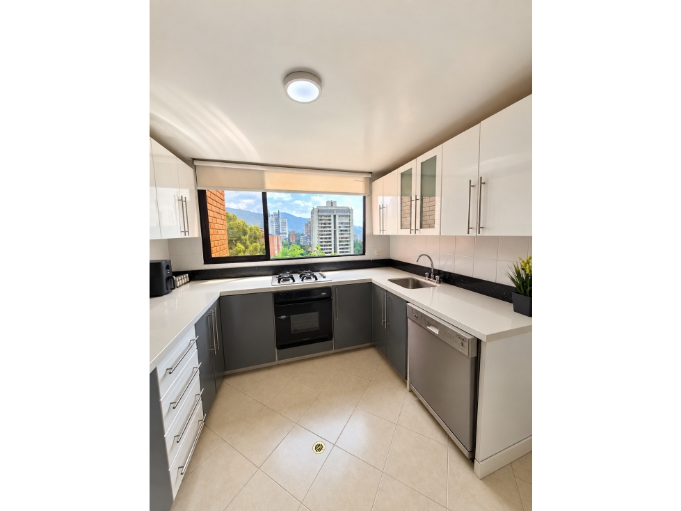 Apartamento en venta en El Poblado, Medellín · foto 21 de 22