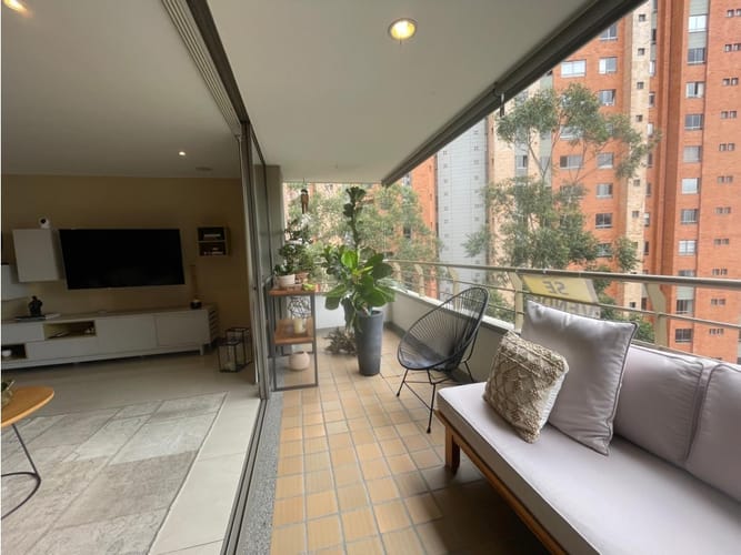 Apartamento de 3 alcobas en venta en El Poblado, Medellín, 110 m² · foto 5 de 24