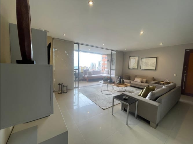 Apartamento de 3 alcobas en venta en El Poblado, Medellín, 110 m² · foto 17 de 24