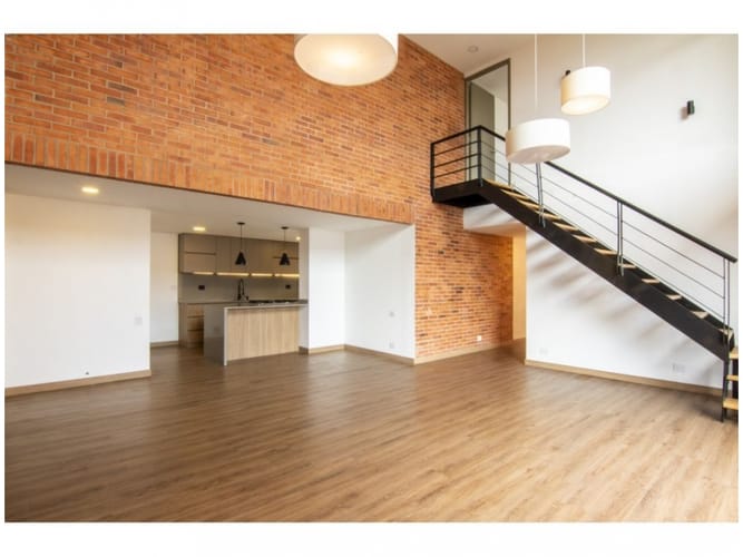 Apartamento de 3 alcobas en venta en Los Balsos, Medellín, 200 m² · foto 2 de 24