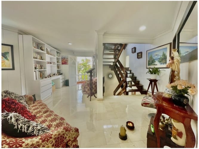 Casa de 4 alcobas en venta en Las Palmas, Medellín, 261 m² · foto 2 de 20