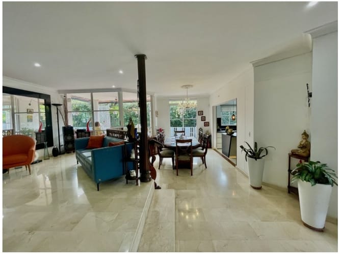 Casa de 4 alcobas en venta en Las Palmas, Medellín, 261 m² · foto 3 de 20