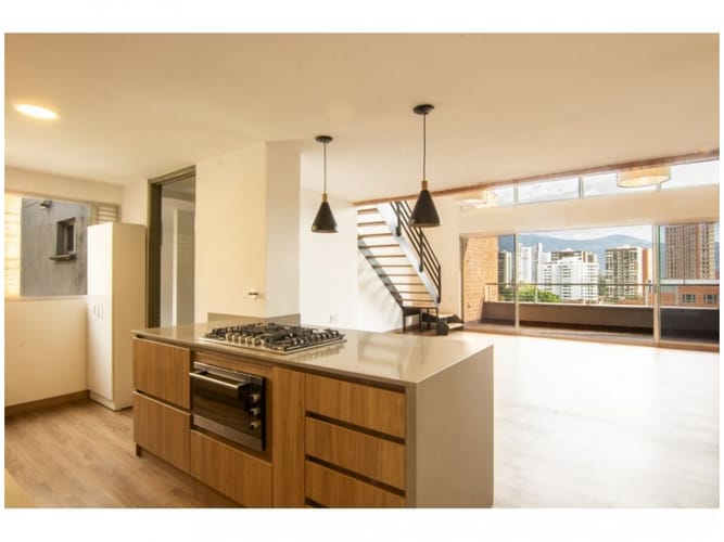 Apartamento de 3 alcobas en venta en Los Balsos, Medellín, 200 m² · foto 8 de 24