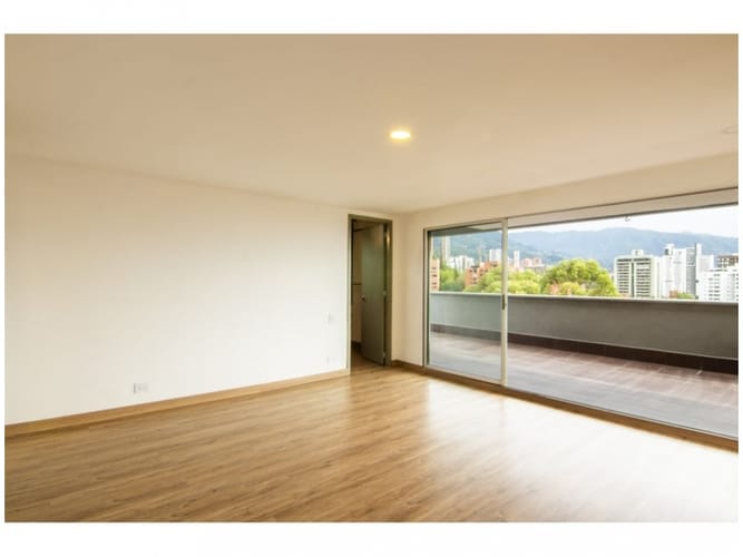 Apartamento de 3 alcobas en venta en Los Balsos, Medellín, 200 m² · foto 10 de 24