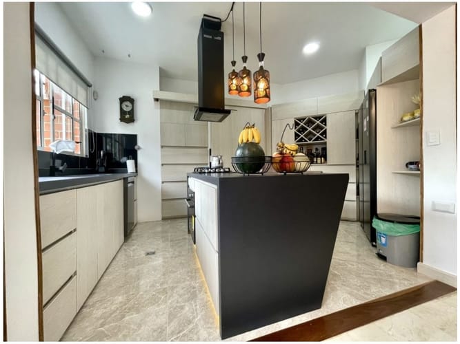 Casa de 4 alcobas en venta en Las Palmas, Medellín, 261 m² · foto 6 de 20