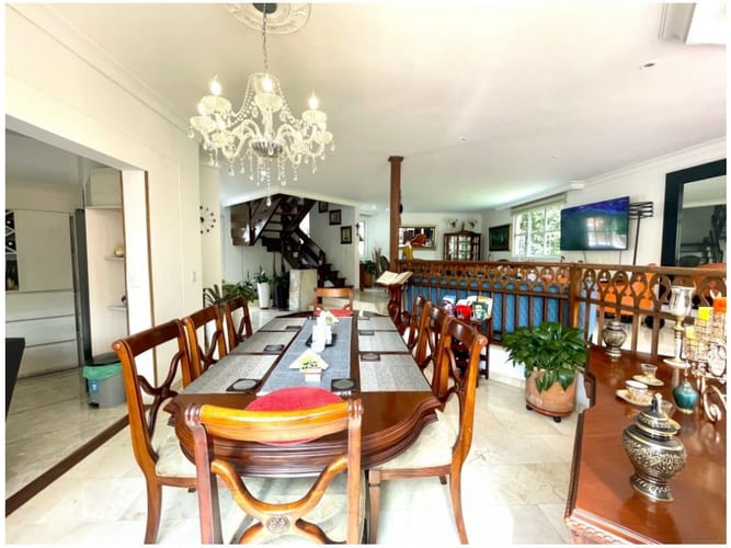 Casa de 4 alcobas en venta en Las Palmas, Medellín, 261 m² · foto 7 de 20