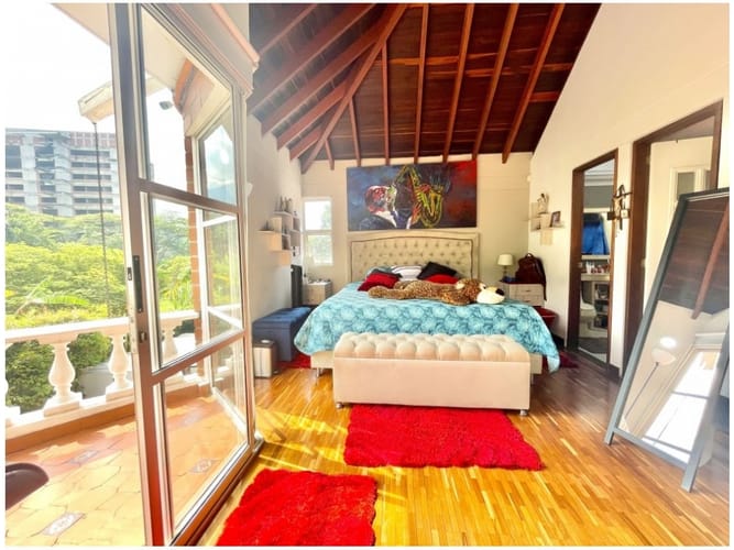 Casa de 4 alcobas en venta en Las Palmas, Medellín, 261 m² · foto 8 de 20
