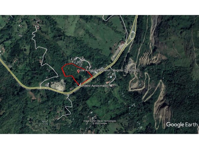 Lote en venta en Cabuyal, Copacabana, 17571 m² · foto 2 de 15