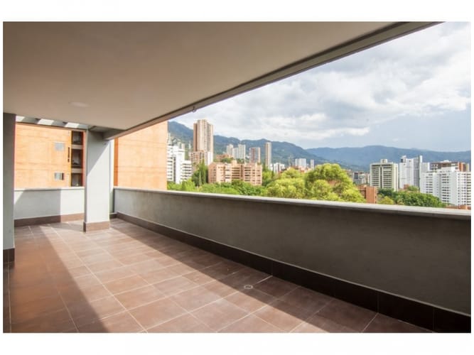 Apartamento de 3 alcobas en venta en Los Balsos, Medellín, 200 m² · foto 14 de 24