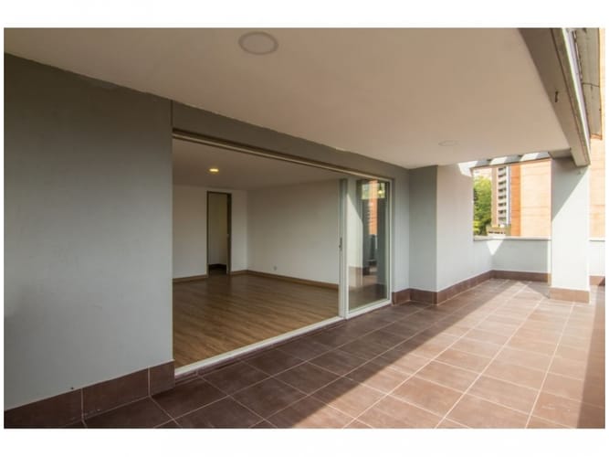 Apartamento de 3 alcobas en venta en Los Balsos, Medellín, 200 m² · foto 15 de 24