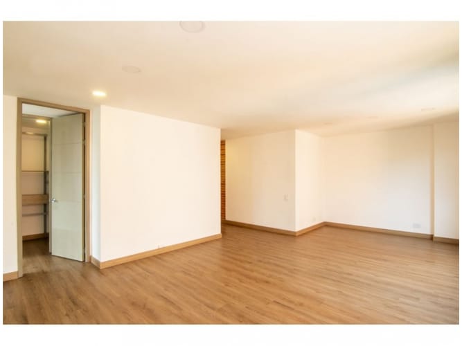 Apartamento de 3 alcobas en venta en Los Balsos, Medellín, 200 m² · foto 20 de 24