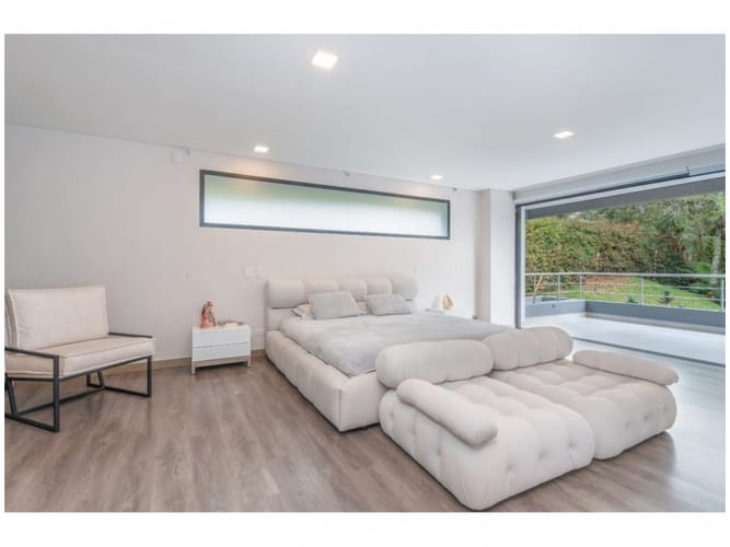 Casa de 5 alcobas en venta en Vía Las Palmas, Medellín · foto 7 de 15