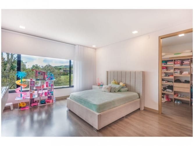 Casa de 5 alcobas en venta en Vía Las Palmas, Medellín · foto 11 de 15