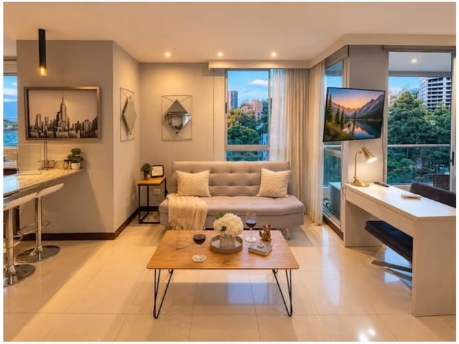 Apartaestudio en venta en Las Lomas No.1, Medellín, 46 m² · foto 2 de 13