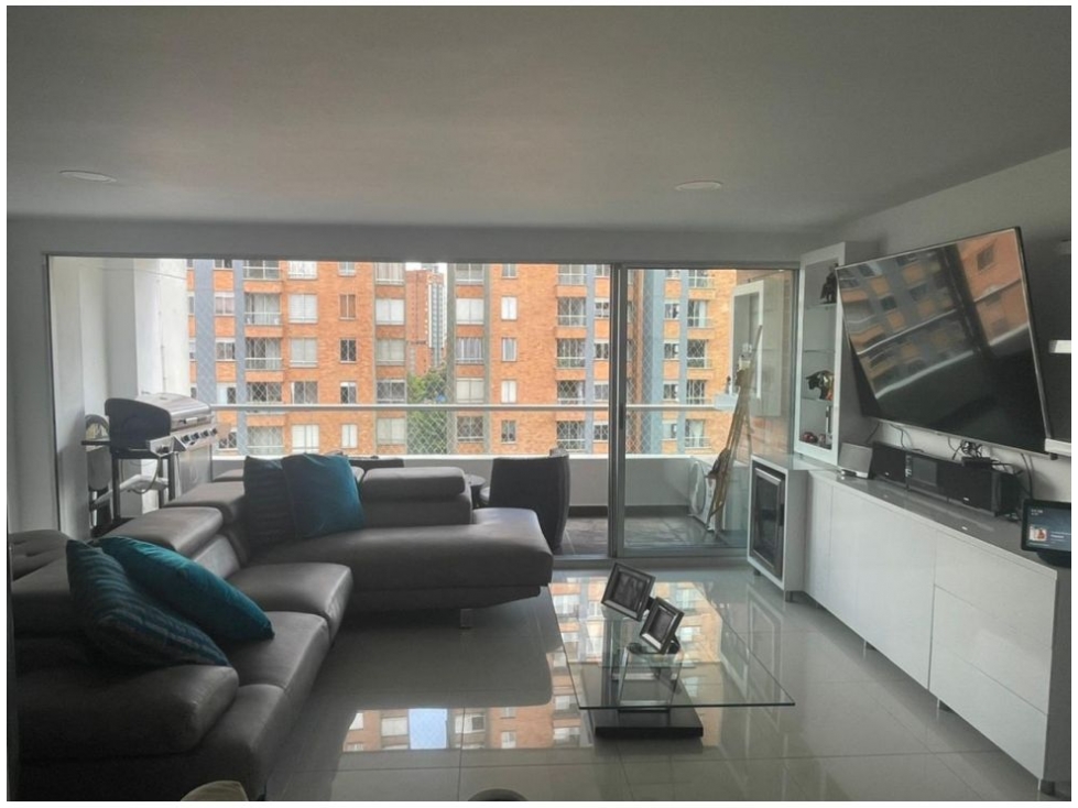 Apartamento en venta en Castropol, Medellín · foto 2 de 15