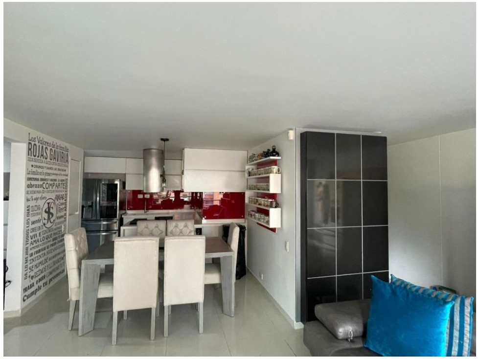 Apartamento en venta en Castropol, Medellín · foto 3 de 15
