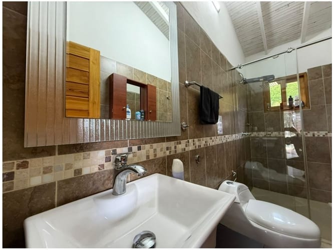 Finca en venta en Piedras Blancas, Guarne, 300 m² · foto 5 de 24