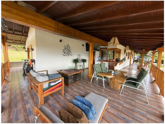 Finca en venta en Piedras Blancas, Guarne, 300 m² · foto 15 de 24