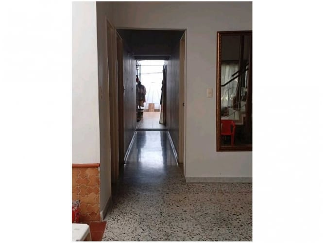 Casa de 6 alcobas en venta en Laureles, Medellín, 290 m² · foto 6 de 11