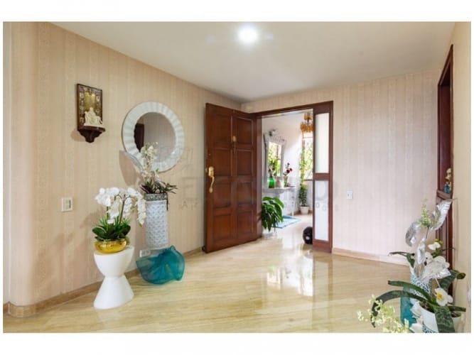 Apartamento de 6 alcobas en venta en Altos Del Poblado, Medellín, 450 m² · foto 3 de 23