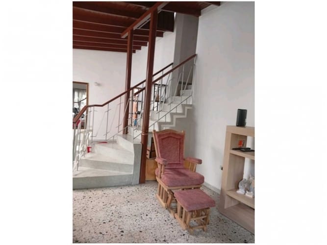Casa de 6 alcobas en venta en Laureles, Medellín, 290 m² · foto 11 de 11