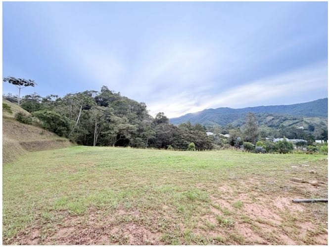 Lote en venta en El Carmen, El Retiro, 1376 m² · foto 2 de 4