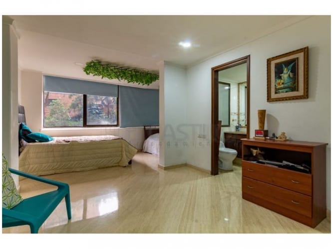 Apartamento de 6 alcobas en venta en Altos Del Poblado, Medellín, 450 m² · foto 19 de 23