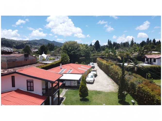 Finca en venta en Guarne, 300 m² · foto 3 de 13