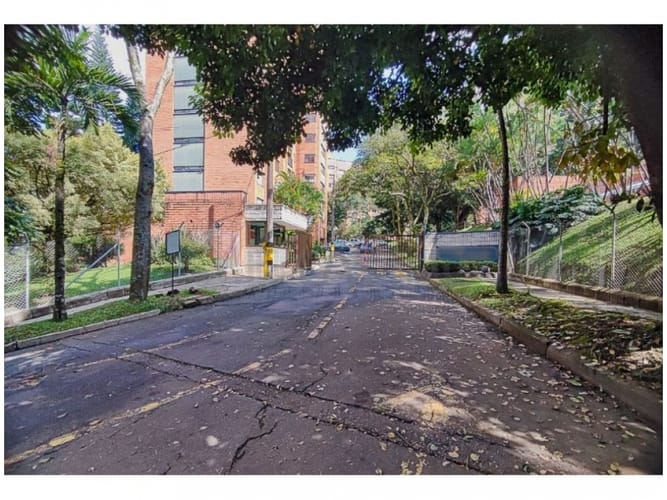 Apartamento de 6 alcobas en venta en Altos Del Poblado, Medellín, 450 m² · foto 23 de 23