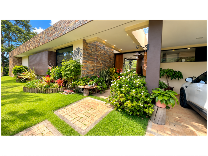 Casa de 3 alcobas en venta en Escobero, Envigado, 330 m² · foto 7 de 24