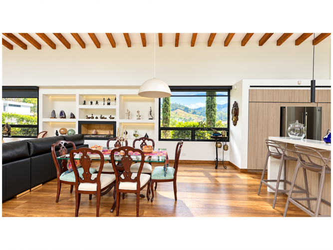 Casa de 3 alcobas en venta en Escobero, Envigado, 330 m² · foto 10 de 24
