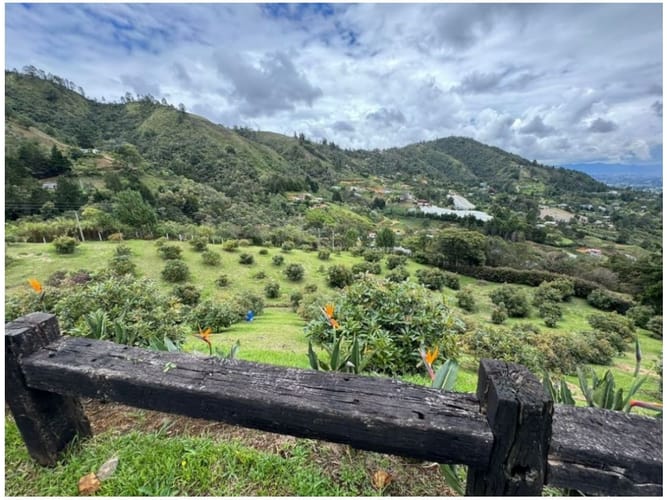 Finca en venta en La Clara, Guarne, 120 m² · foto 2 de 17