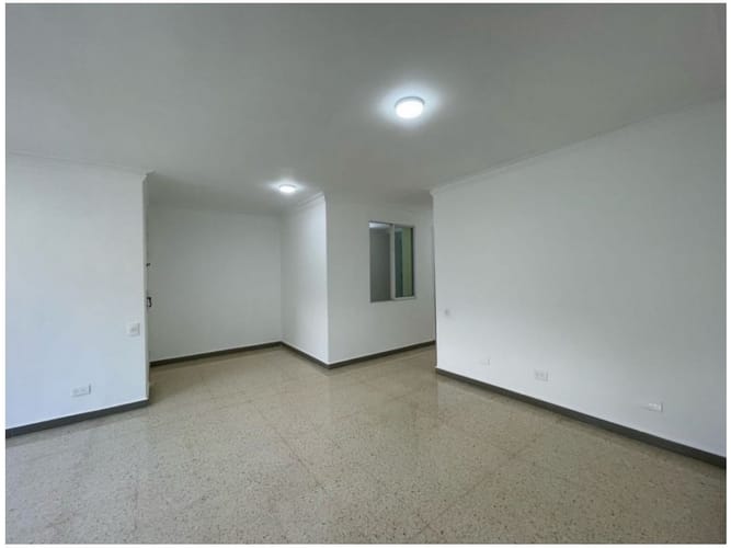 Apartamento de 3 alcobas en venta en Laureles, Medellín, 90 m² · foto 2 de 16