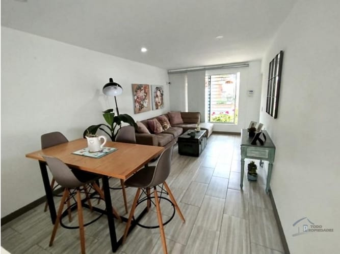 Casa de 3 alcobas en venta en La Ceja, 145 m² · foto 3 de 9