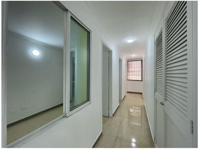 Apartamento de 3 alcobas en venta en Laureles, Medellín, 90 m² · foto 8 de 16