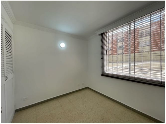 Apartamento de 3 alcobas en venta en Laureles, Medellín, 90 m² · foto 12 de 16