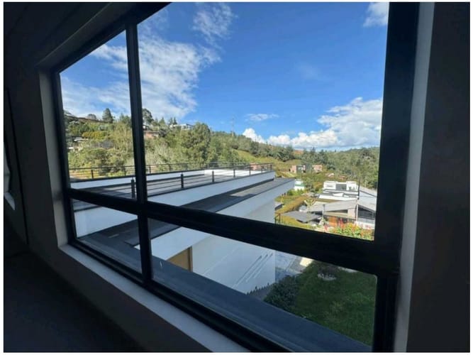 Casa de 3 alcobas en venta en Carrizales, Envigado, 248 m² · foto 9 de 24